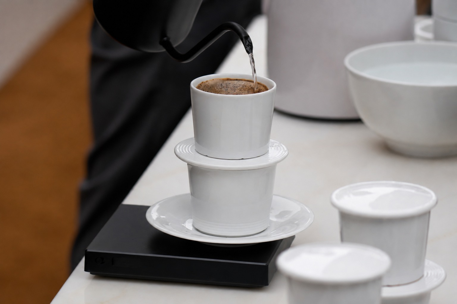 HƯƠNG CÀ PHÊ VÀ CÂU CHUYỆN CỦA SỨ